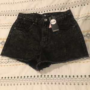 Boohoo black shorts, High rise size 2. NWT